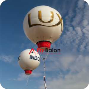 Balon Promosi Rest Area 38 Balon promosi rest area berukuran besar dengan desain custom logo brand terpasang di area parkir jalan tol untuk menarik perhatian pengunjung dan pengendara.